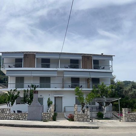 ניקיאנה Sunshine Apartments And Rooms מראה חיצוני תמונה