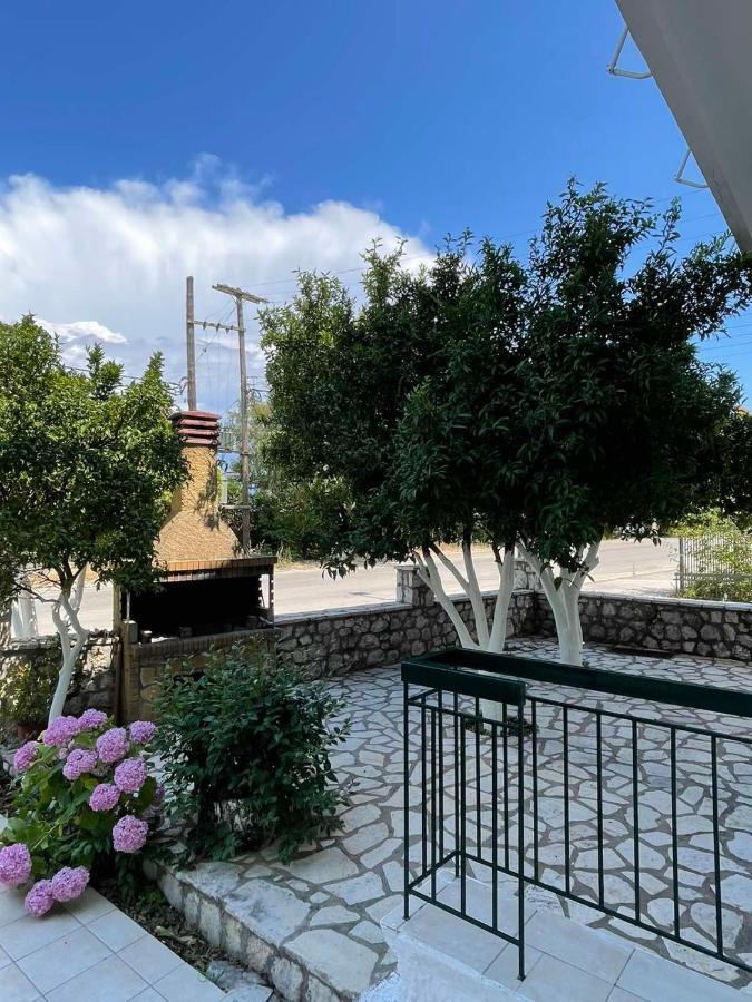 ניקיאנה Sunshine Apartments And Rooms מראה חיצוני תמונה