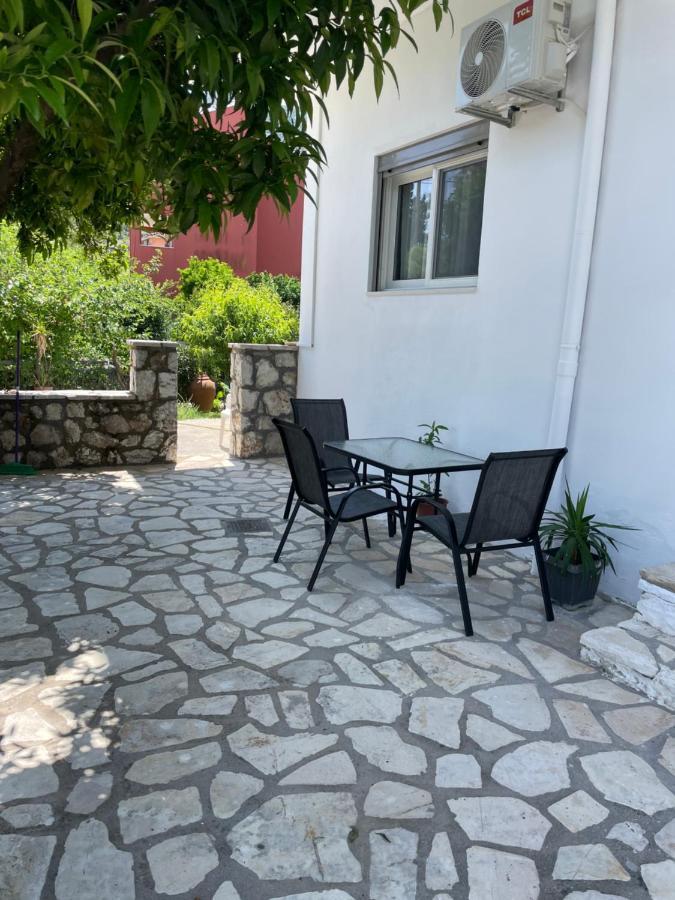 ניקיאנה Sunshine Apartments And Rooms מראה חיצוני תמונה