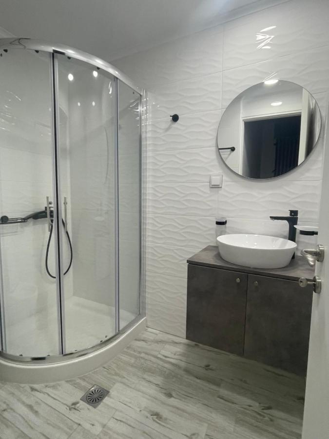 ניקיאנה Sunshine Apartments And Rooms מראה חיצוני תמונה