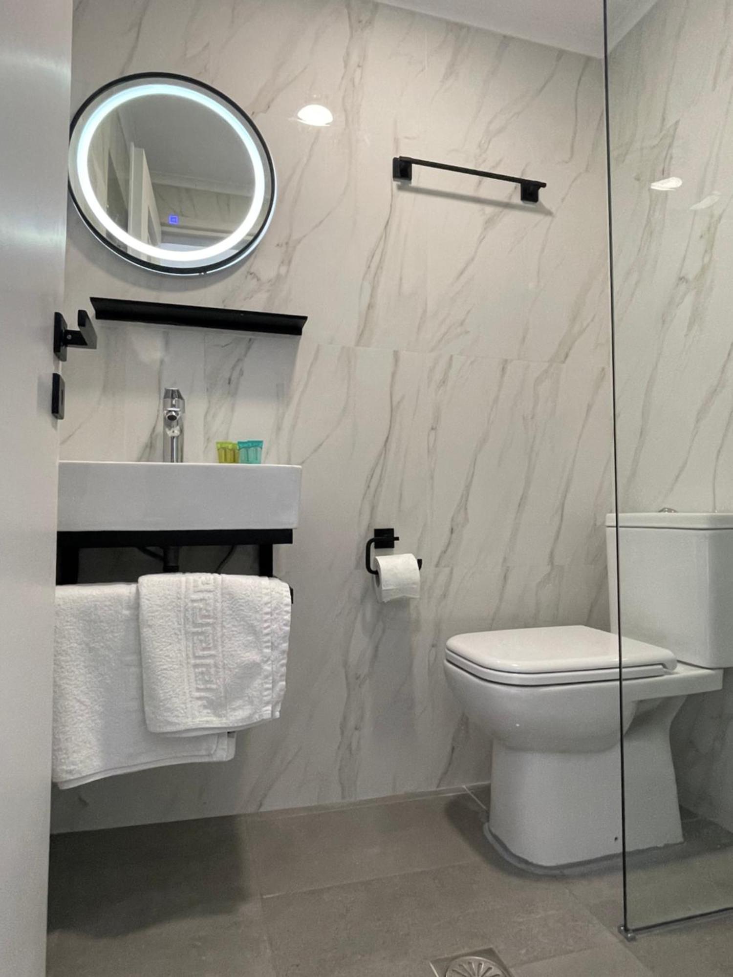 ניקיאנה Sunshine Apartments And Rooms מראה חיצוני תמונה