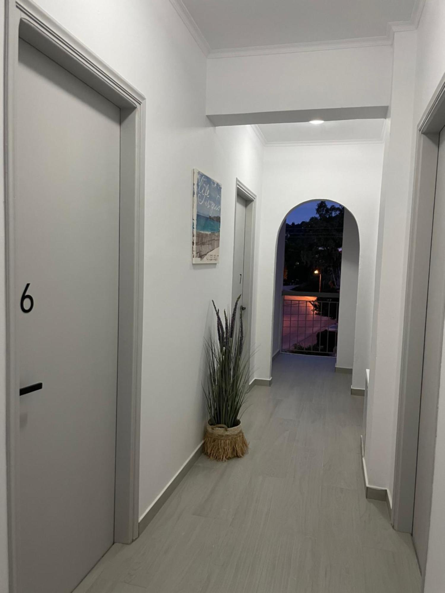 ניקיאנה Sunshine Apartments And Rooms מראה חיצוני תמונה